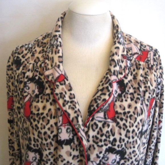 Betty Boop Fleece Pajama Top - Picture 2 of 6